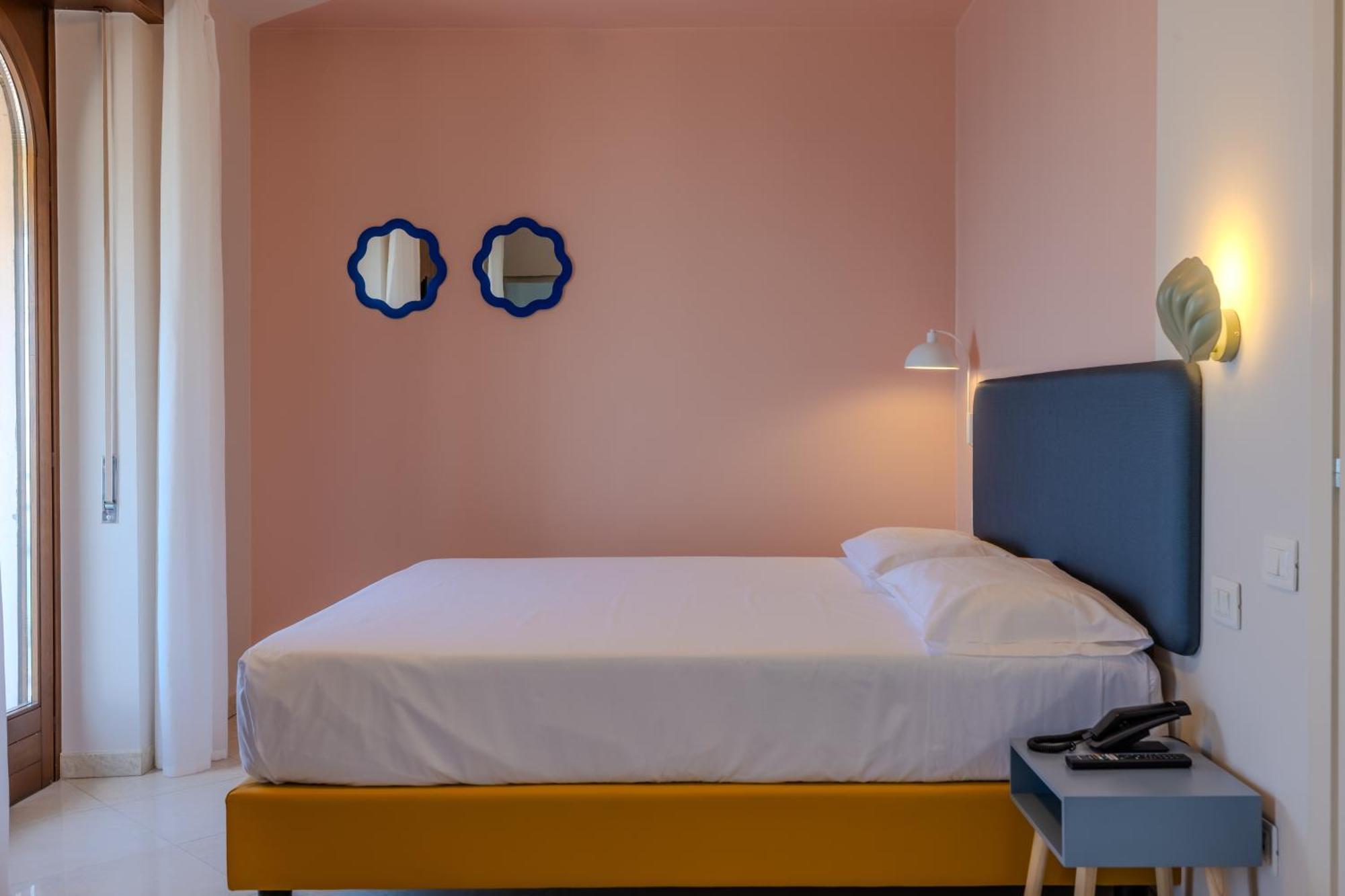 La Vista Postcard Hotel Лацизе Екстериор снимка