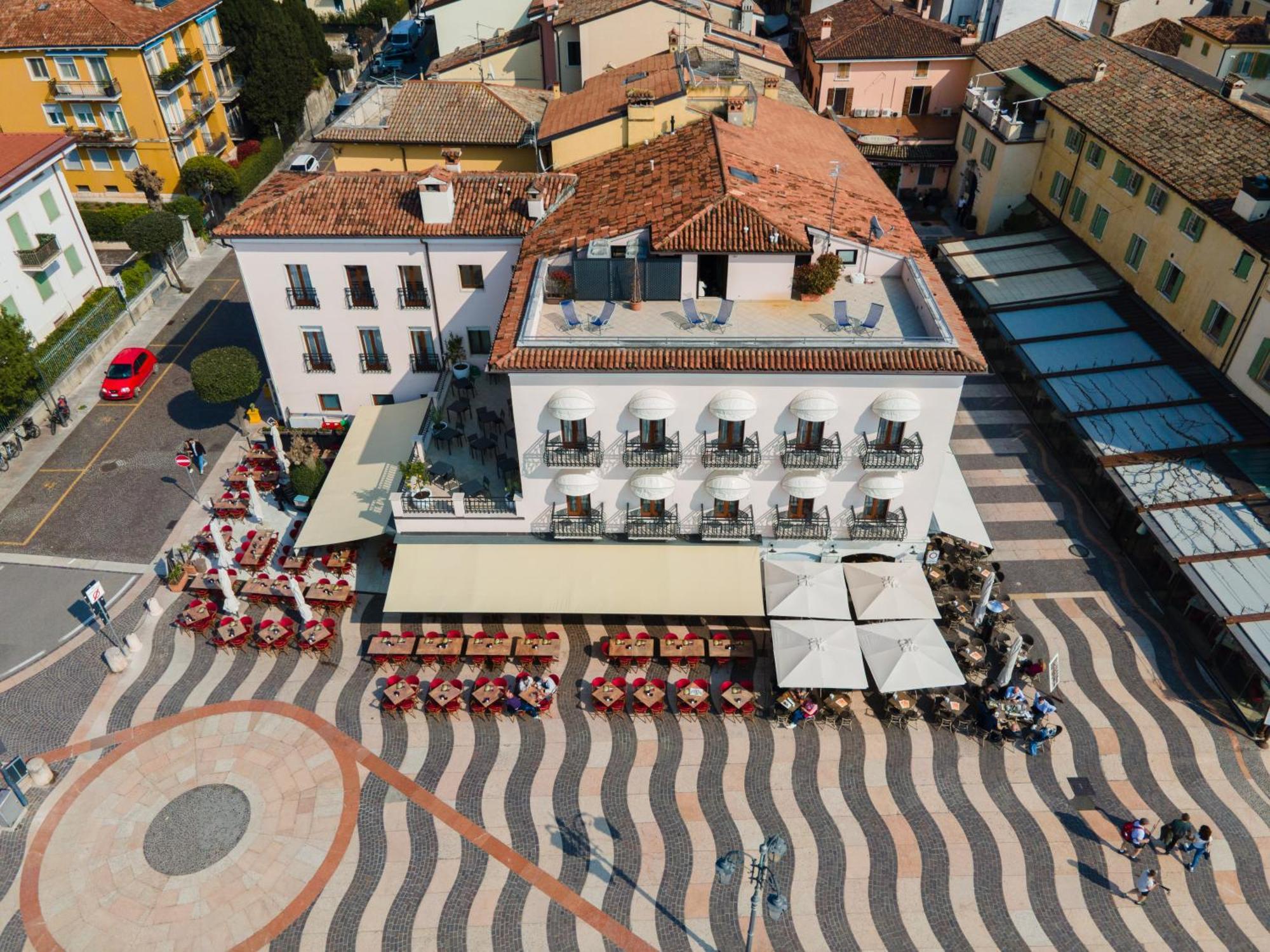La Vista Postcard Hotel Лацизе Екстериор снимка